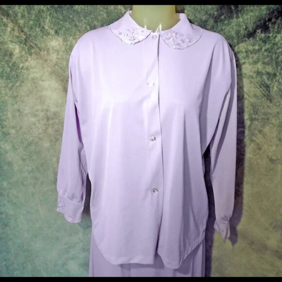 Vintage Nylon Pajamas Large Lavender PJs with Embroidered Details VFG 50s - Picture 3 of 16